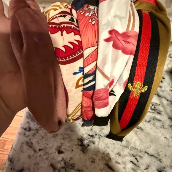 5 headbands sold as a set - Picture 2 of 3